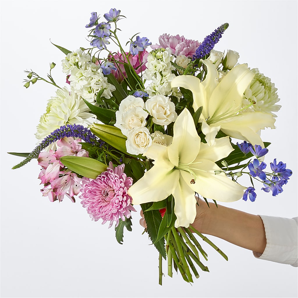 Winter Celebration Bouquet – MOSS & CO, Watkinsville GA