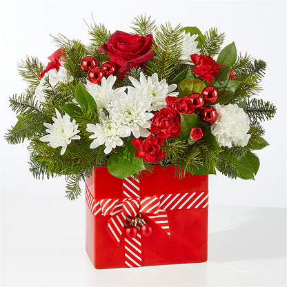 Presents Under the Tree Bouquet – MOSS & CO, Watkinsville GA