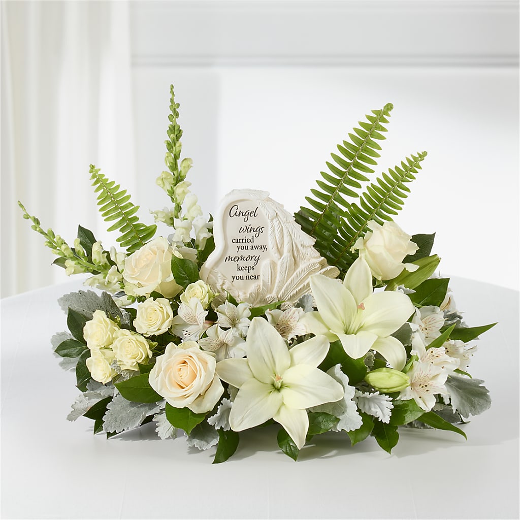 Holding You Close Arrangement – MOSS & CO, Watkinsville GA