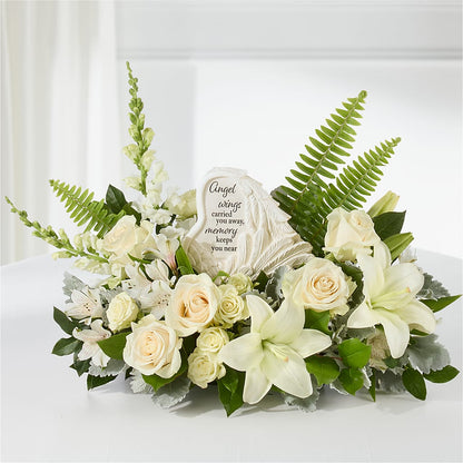 Holding You Close Arrangement – MOSS & CO, Watkinsville GA