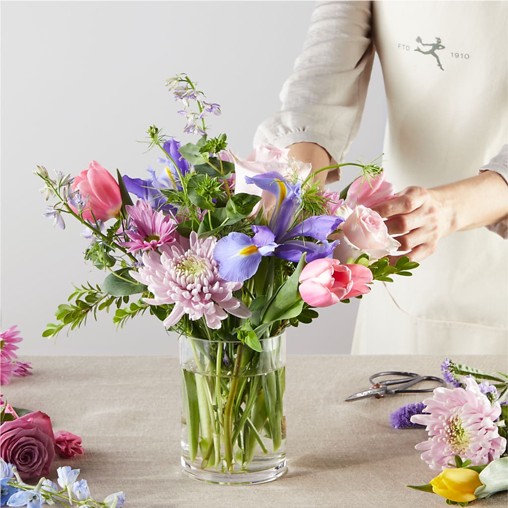 Pastel Tradition - A Florist Original – MOSS & CO, Watkinsville GA