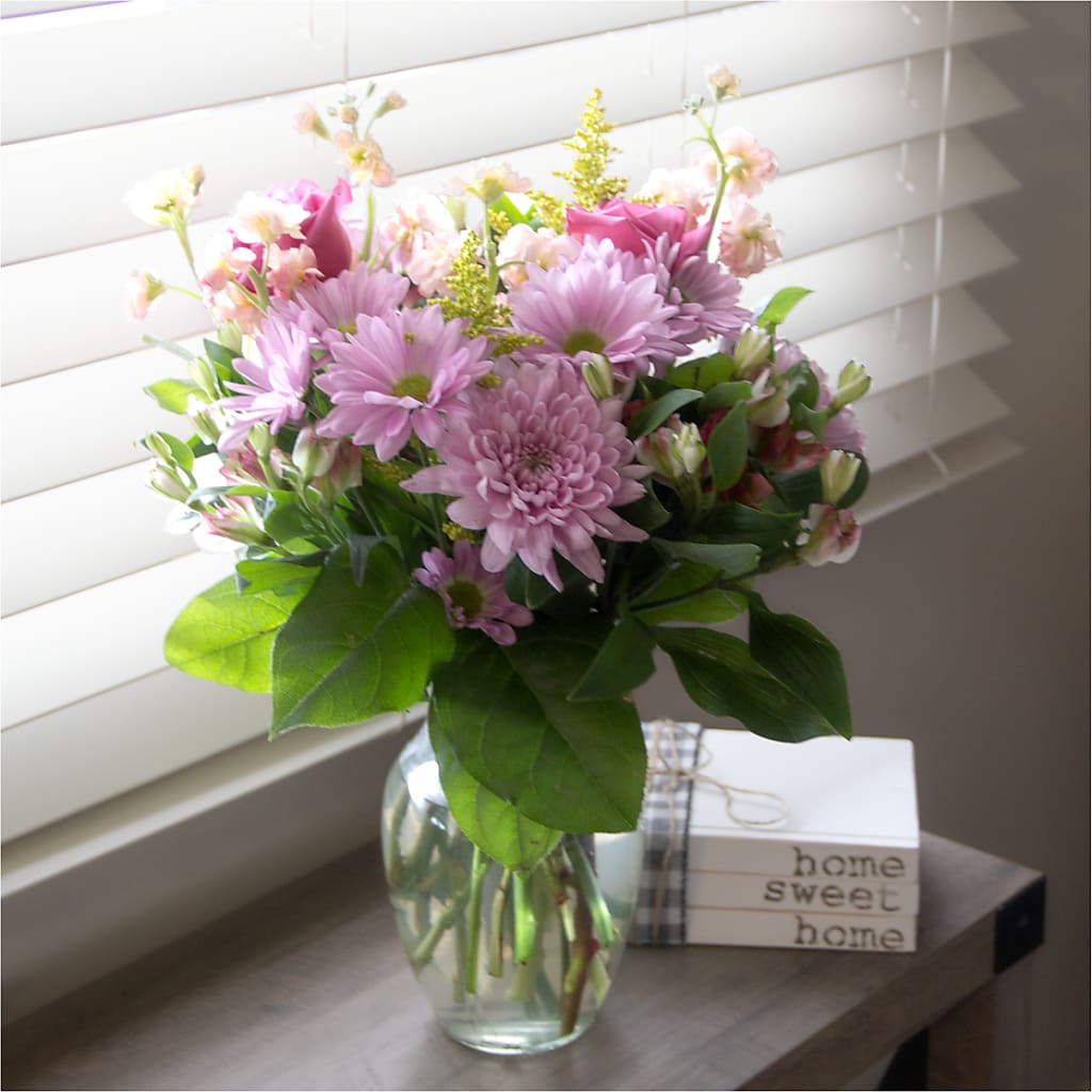 Pastel Tradition - A Florist Original – MOSS & CO, Watkinsville GA